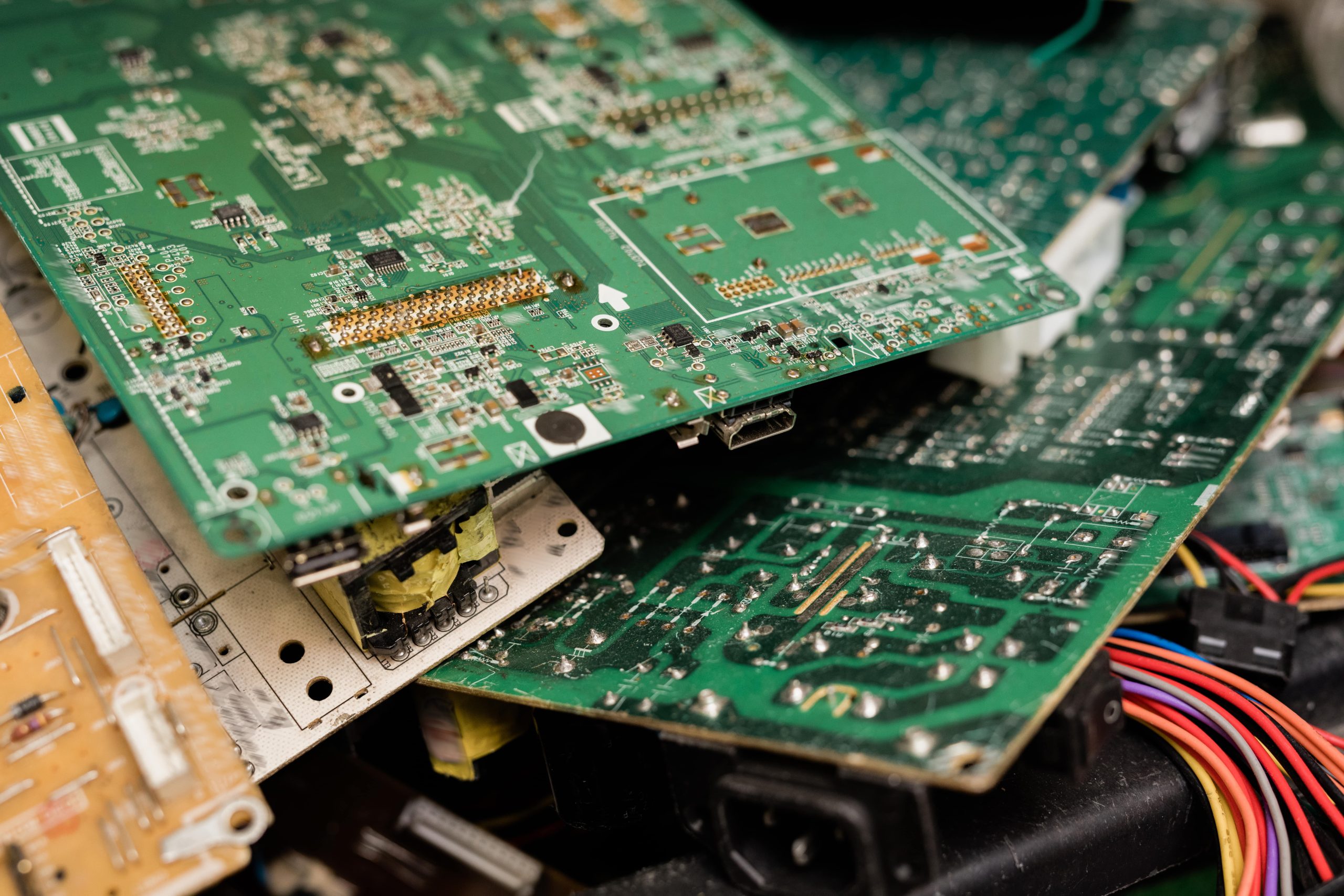 Electronic Wastes min scaled